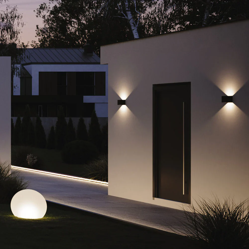 Facade Halogen Light